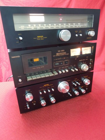 Nikko FAM-650 S,tereo Tuner,Nikko ND-650 Hifi Stereo Cassette Deck,Nikko TRM-750 rok 1970 vaha10,5kg 75wat,,,