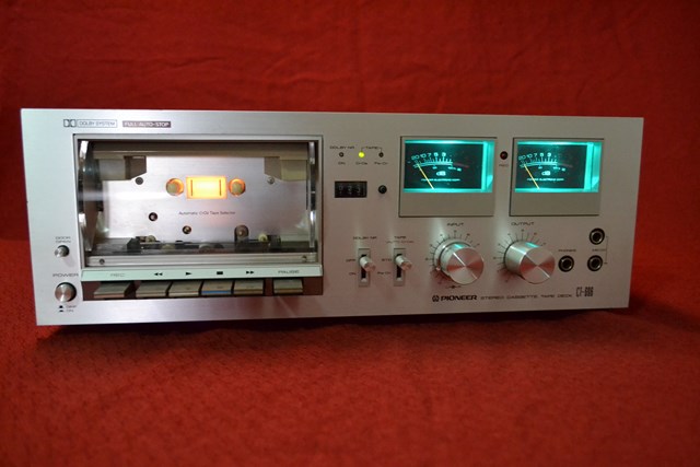  Pioneer ct-606 (1978-79) vaha 7,5kg  Rozmery: 420 x 151 x 323,5 mm